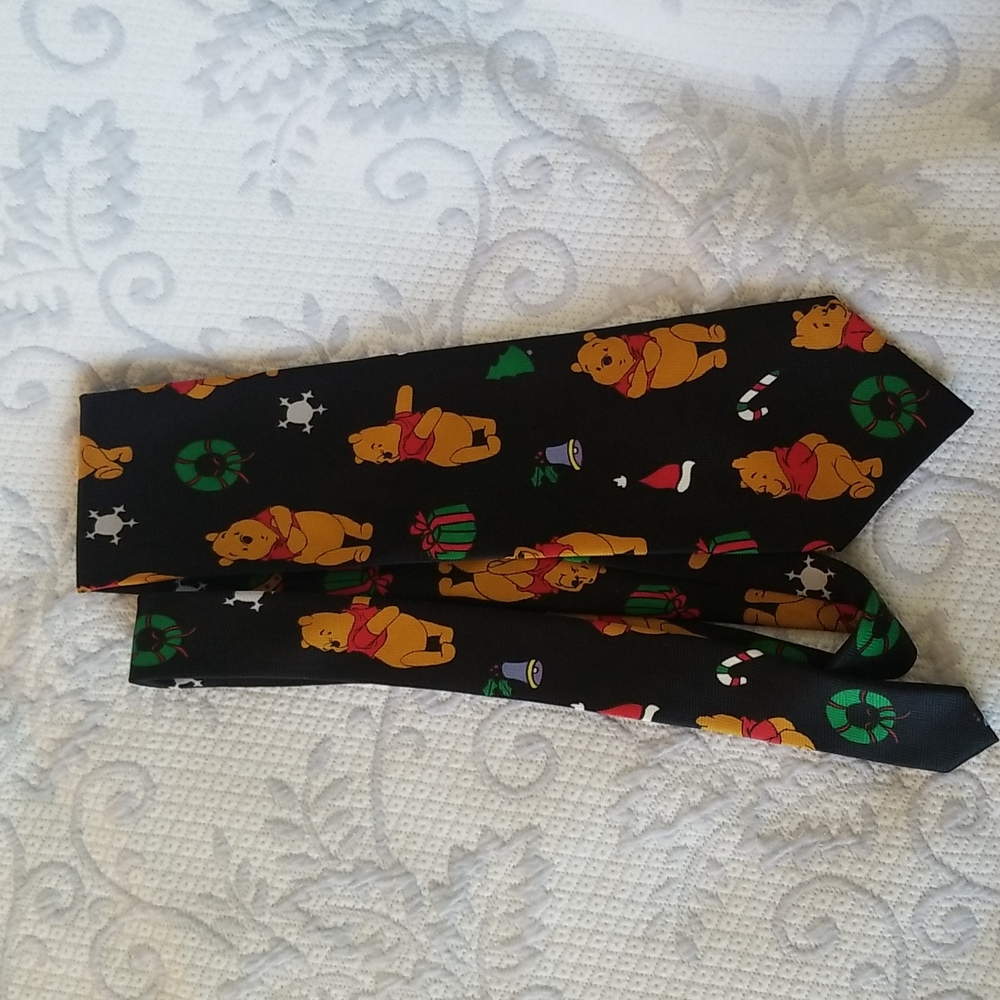 WINNIE THE POOH CHRISTMAS TIE - Picture 1 of 8